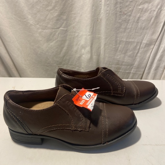 Earth Origins Shoes - Earth brown leather leather Oxford loafers slip on style 1/2” block heel size 6